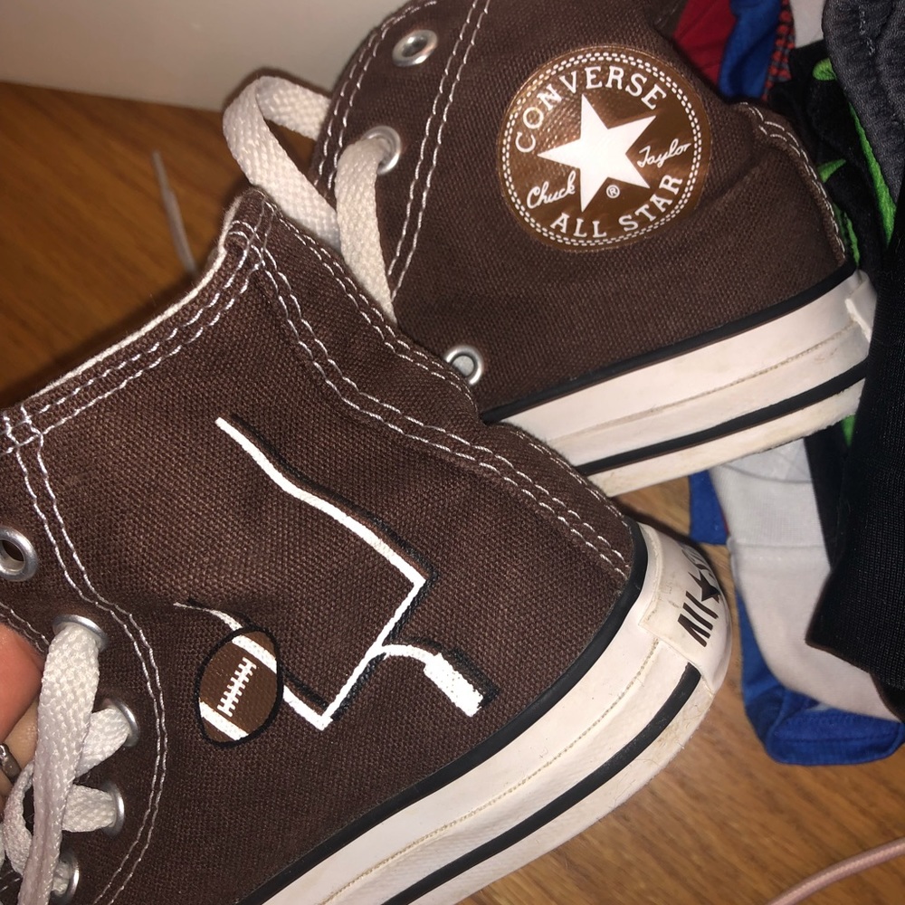 Converse Allstar boys football gym shoe size 13 - Picture 3 of 5